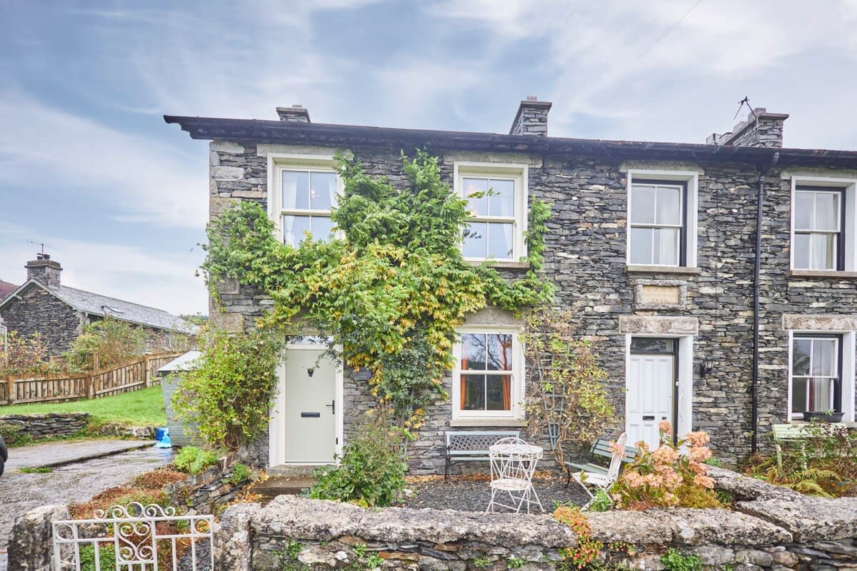 Prospect Cottage in Grange-over-Sands | Sleeps 6